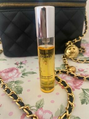 ✨CHANEL Chance eau de toilette deluxe travel spray!!